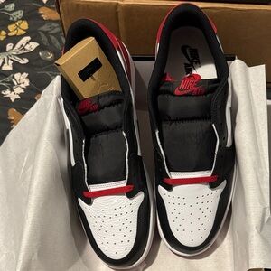 Nike Men's Black, Red, and White Sneakers